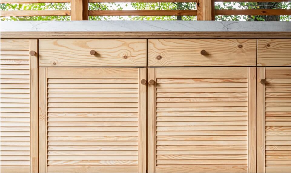 wooden kitchen cabinets