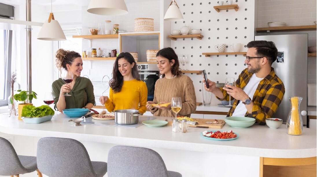 modern eat-in kitchen